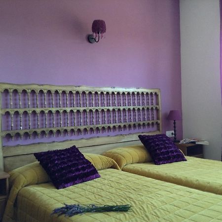 Hostal Camino Del Perdon Uterga Kültér fotó