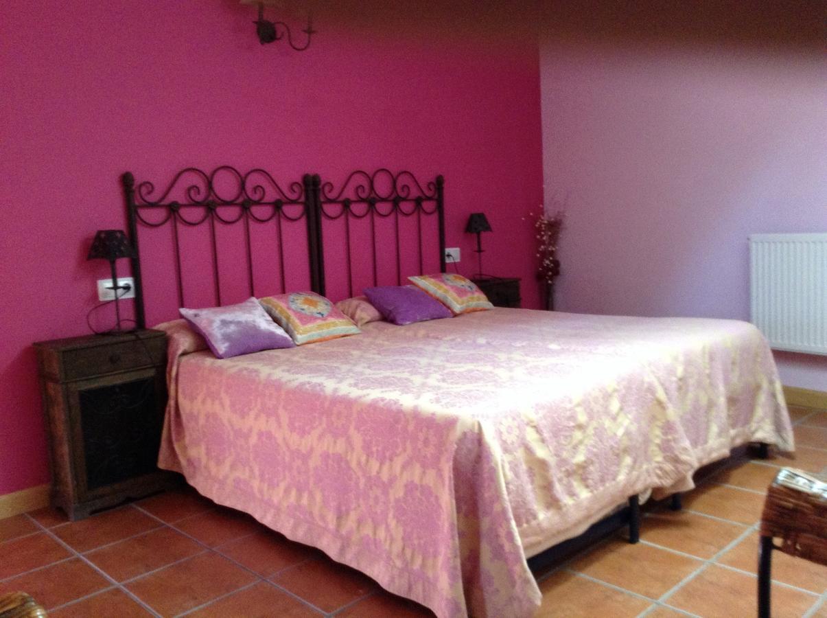 Hostal Camino Del Perdon Uterga Kültér fotó