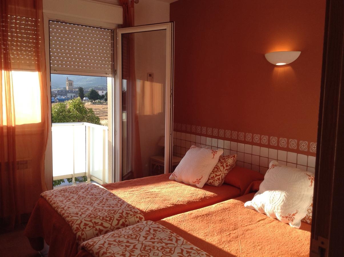 Hostal Camino Del Perdon Uterga Kültér fotó
